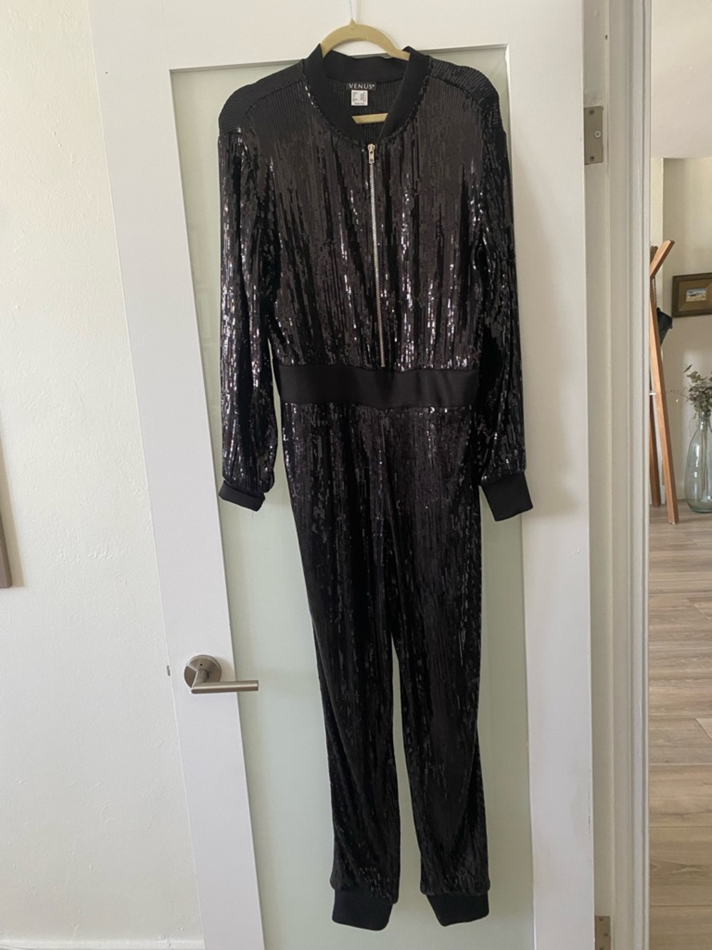 VENUS Black Sequin Jumpsuit - Warn Once
SIZE: SMALL